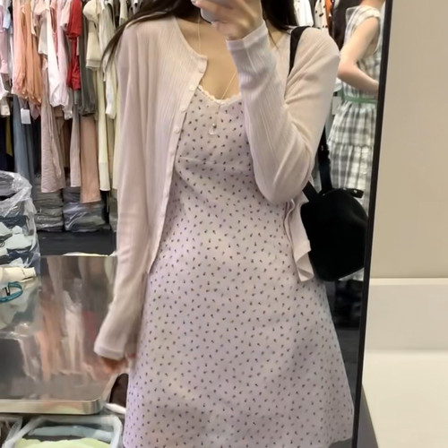 MOGE-碎花V领宽松中裙连衣裙叠穿超美腻连衣裙(不含开衫)26327-1