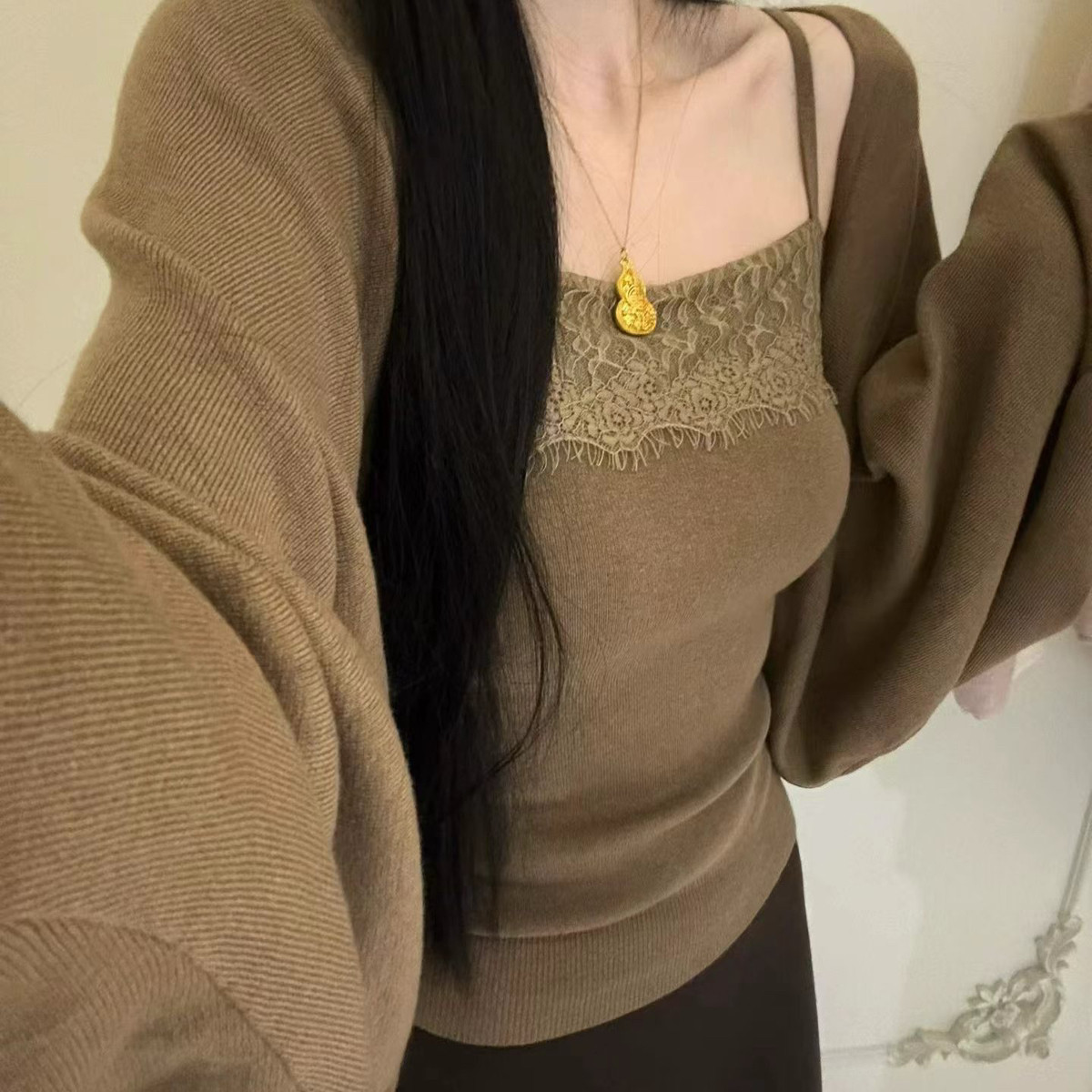 SQ-化被硬控温柔慵懒感针织开衫+蕾丝边吊带背心两件套套装6671#