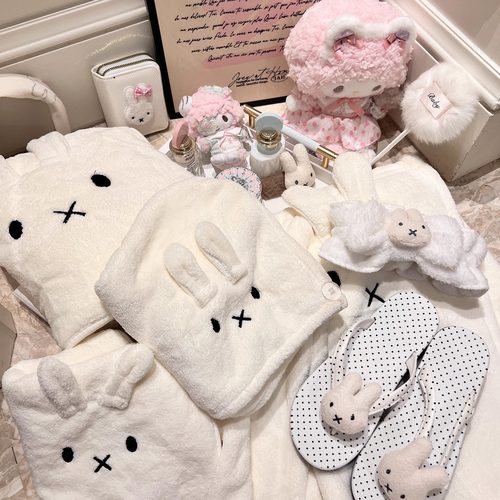 捞捞酱「米菲兔兔」卡通少女珊瑚绒吸水浴裙浴巾毛巾速干舒适2025