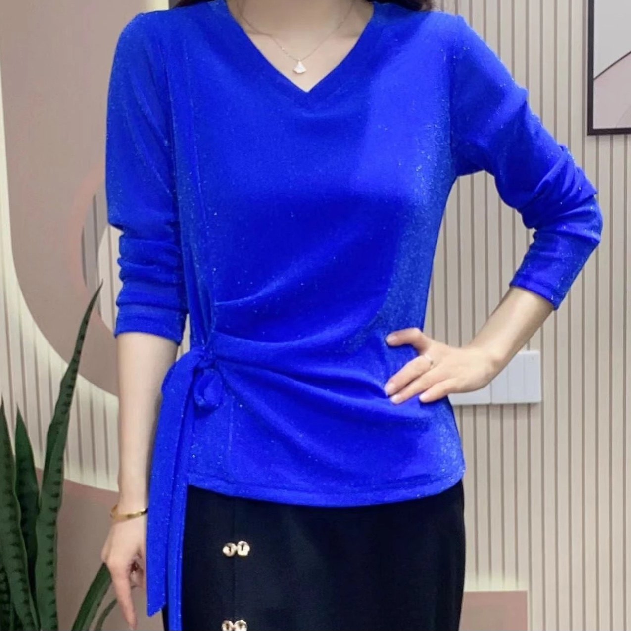 新款时尚洋气弹力网纱V领系绳气质小衫减龄百搭修身显瘦打底衫女,女装/女士精品,蕾丝衫/雪纺衫,淘宝优惠券,粉丝福利购,淘宝优惠卷