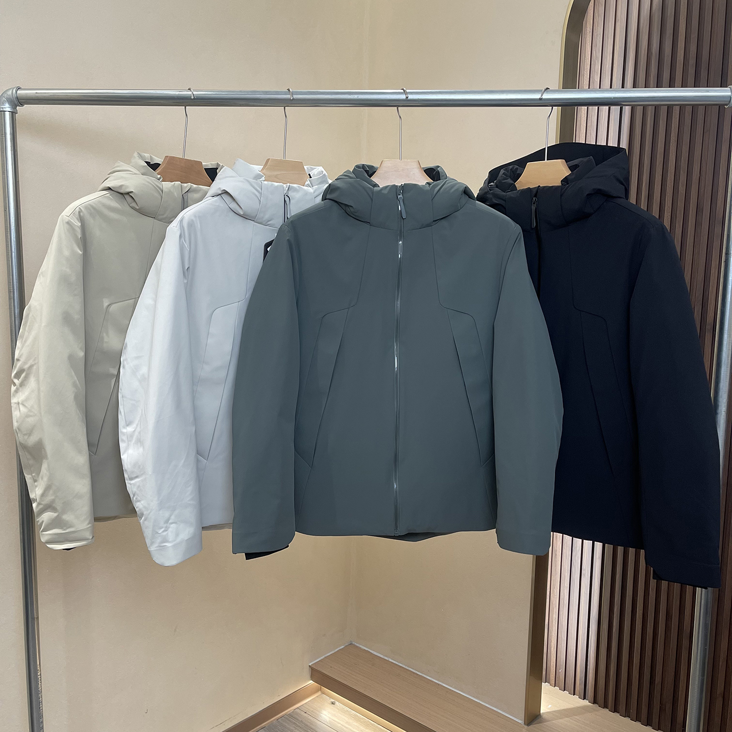 90鹅绒户外防水登山服连帽羽绒服