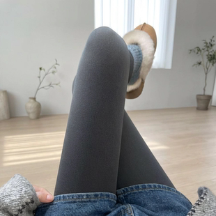 终于买到这种质感灰色连袜了 太显瘦舒服了哑光天鹅绒显瘦打底裤