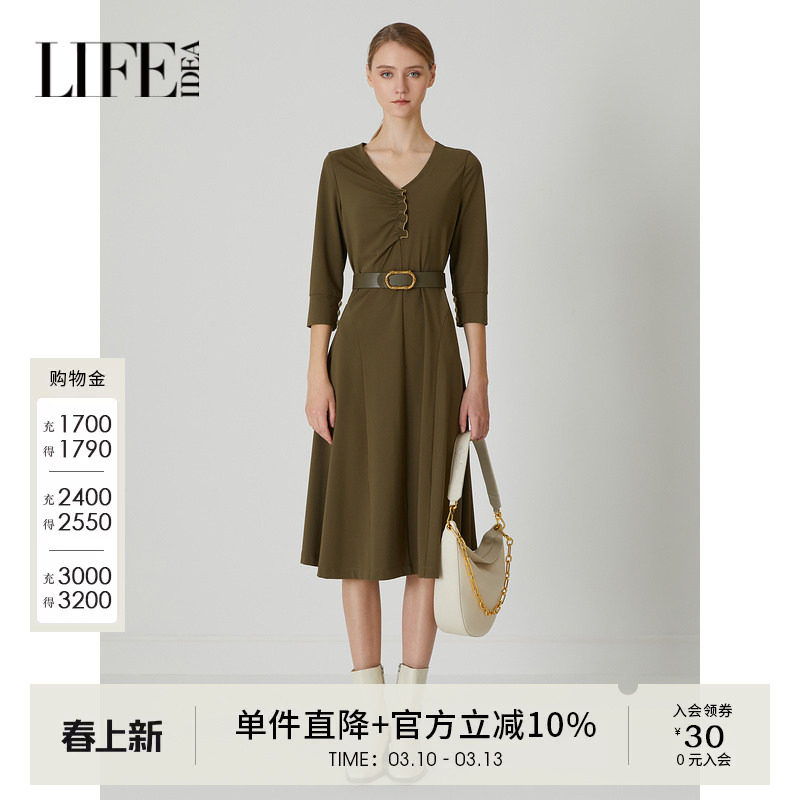 莱芙艾迪儿品牌女装连衣裙新款复古橄榄绿气质v领裙子1E1L94031