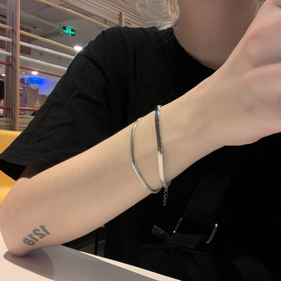 钛钢不掉色气质手链冷淡风欧美手环简约小众设计百搭男女扁蛇骨