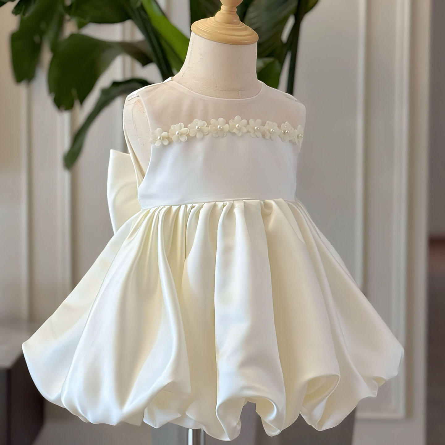 女童生日一周岁女宝宝礼服儿童花童婚礼公主裙小婚纱白色缎面高端图片