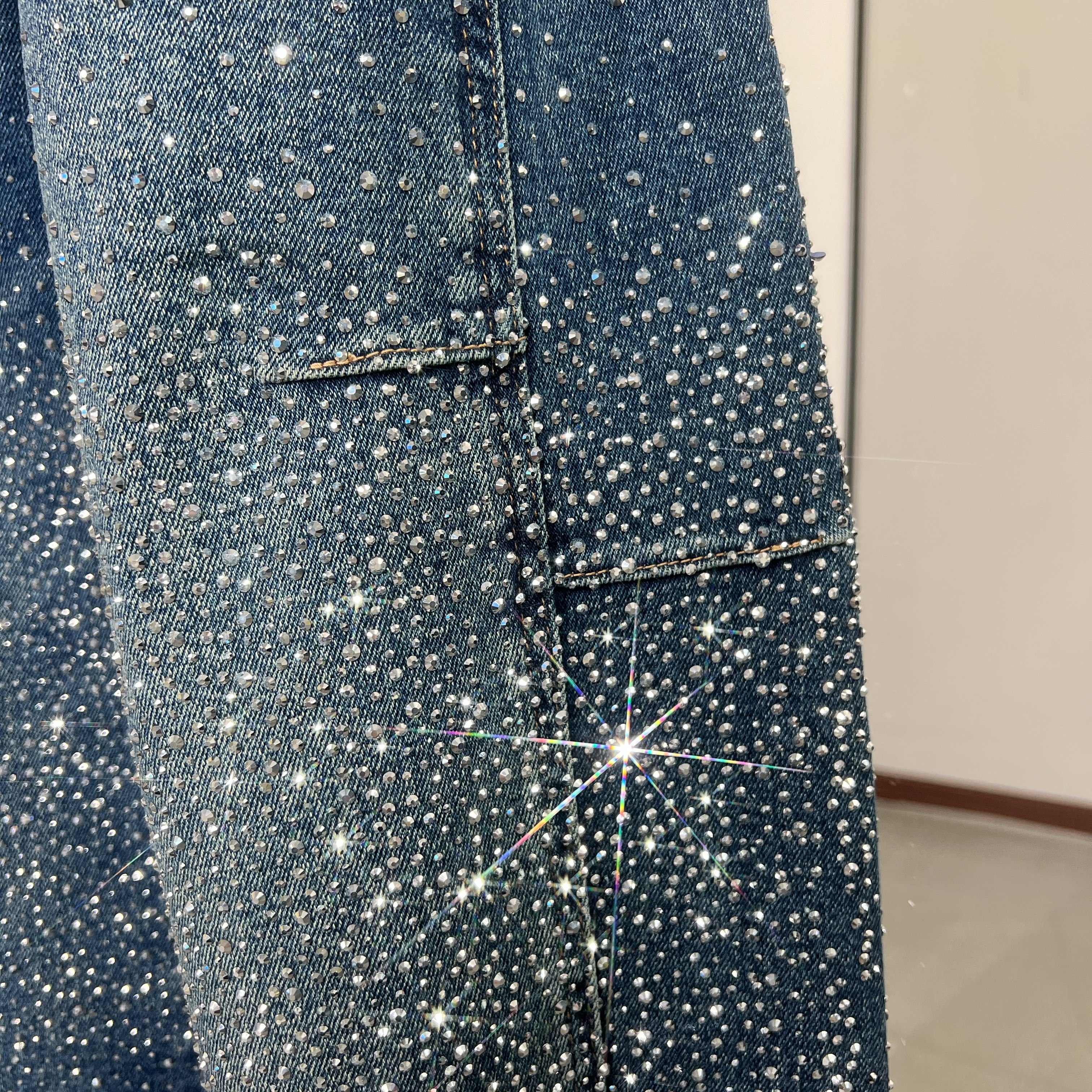 【耀眼星河】满天星重工爆闪烫钻立体裁剪阔腿弯刀牛仔长裤,女装/女士精品,牛仔裤,淘宝优惠券,粉丝福利购,淘宝优惠卷