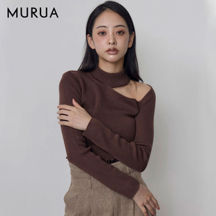 MURUA26秋冬设计感挖肩上衣修身露肩显瘦长袖百搭高级针织打底衫