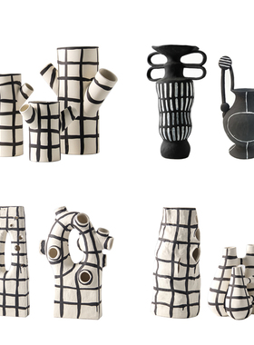 北欧简约手绘线条黑白格陶瓷花瓶