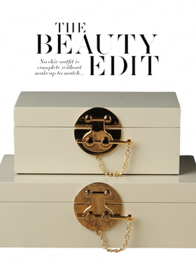 新中式风样板房简约带锁扣装饰品