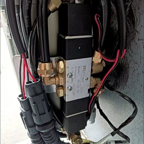 客车配件门泵电磁阀特拉图