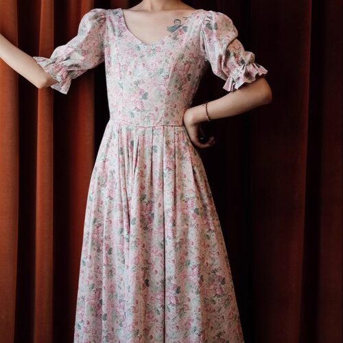 百褶印花泡泡袖Lauraashley