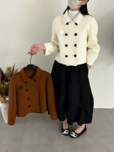 欧洲站小香风白色翻领胸针双面羊毛呢子大衣外套女短款显瘦新款秋