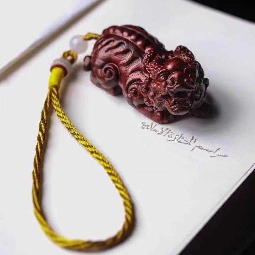 小叶紫檀貔貅手把件挂件汽车吊坠木雕挂饰复古小众风创意礼品好看