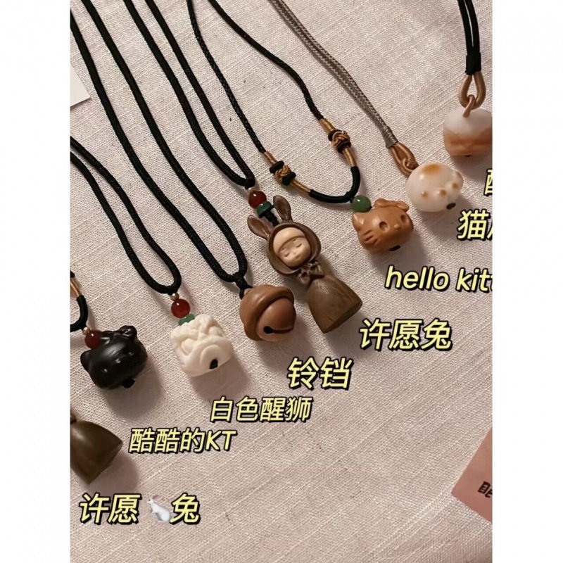 许愿兔檀木吊坠项链醒狮锁骨链送
