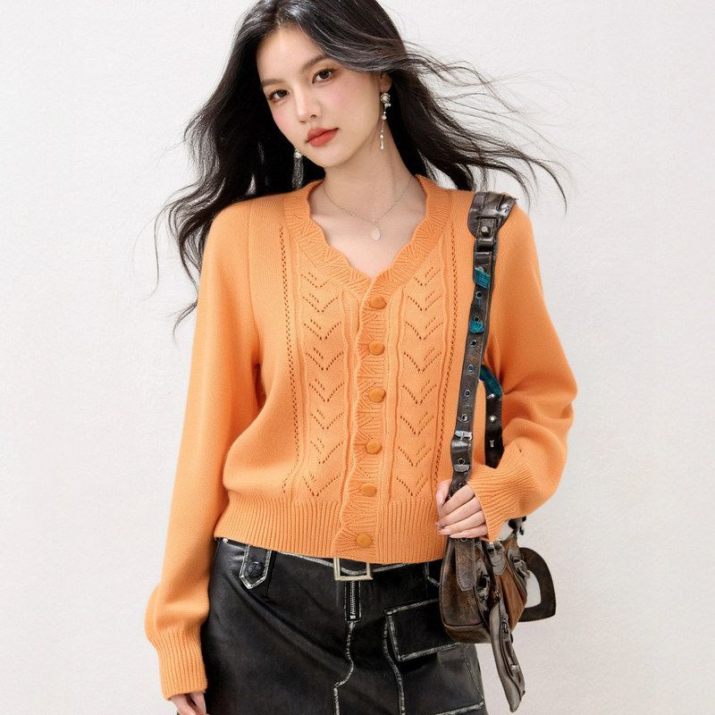 R9364爱心纽扣V领长袖针织开衫女秋冬韩系软糯修身外搭上衣跨境潮