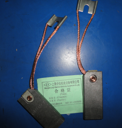 lfc554 专用发电碳刷电刷  9x25x60mm 哈汽碳刷9*25*60mm