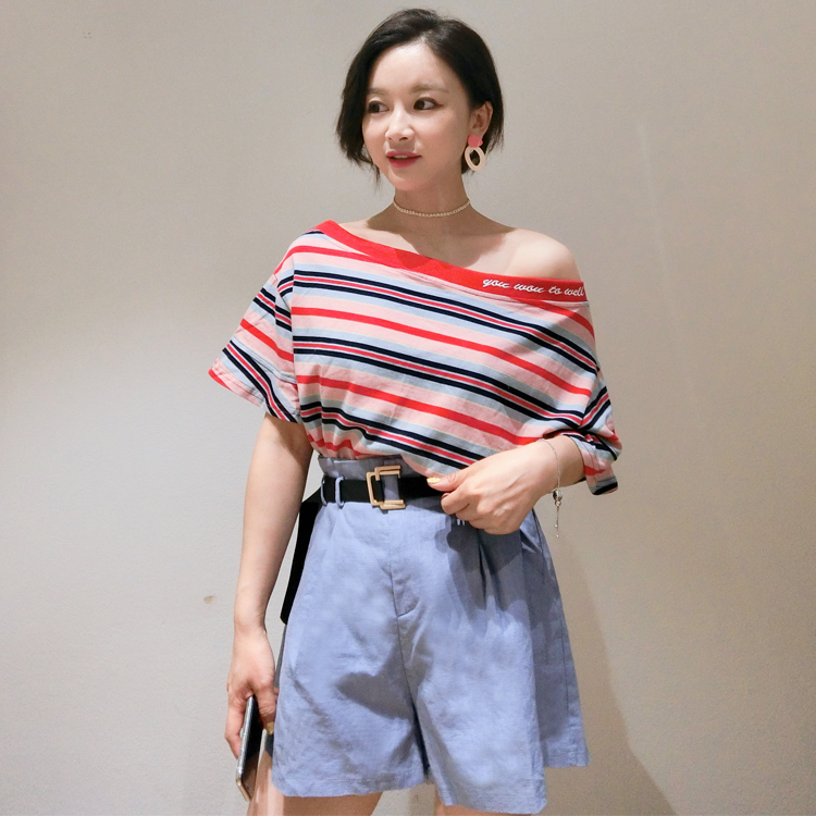 chic港味彩虹条纹t恤女漏肩短袖2018新款宽松一字领露肩上衣夏潮