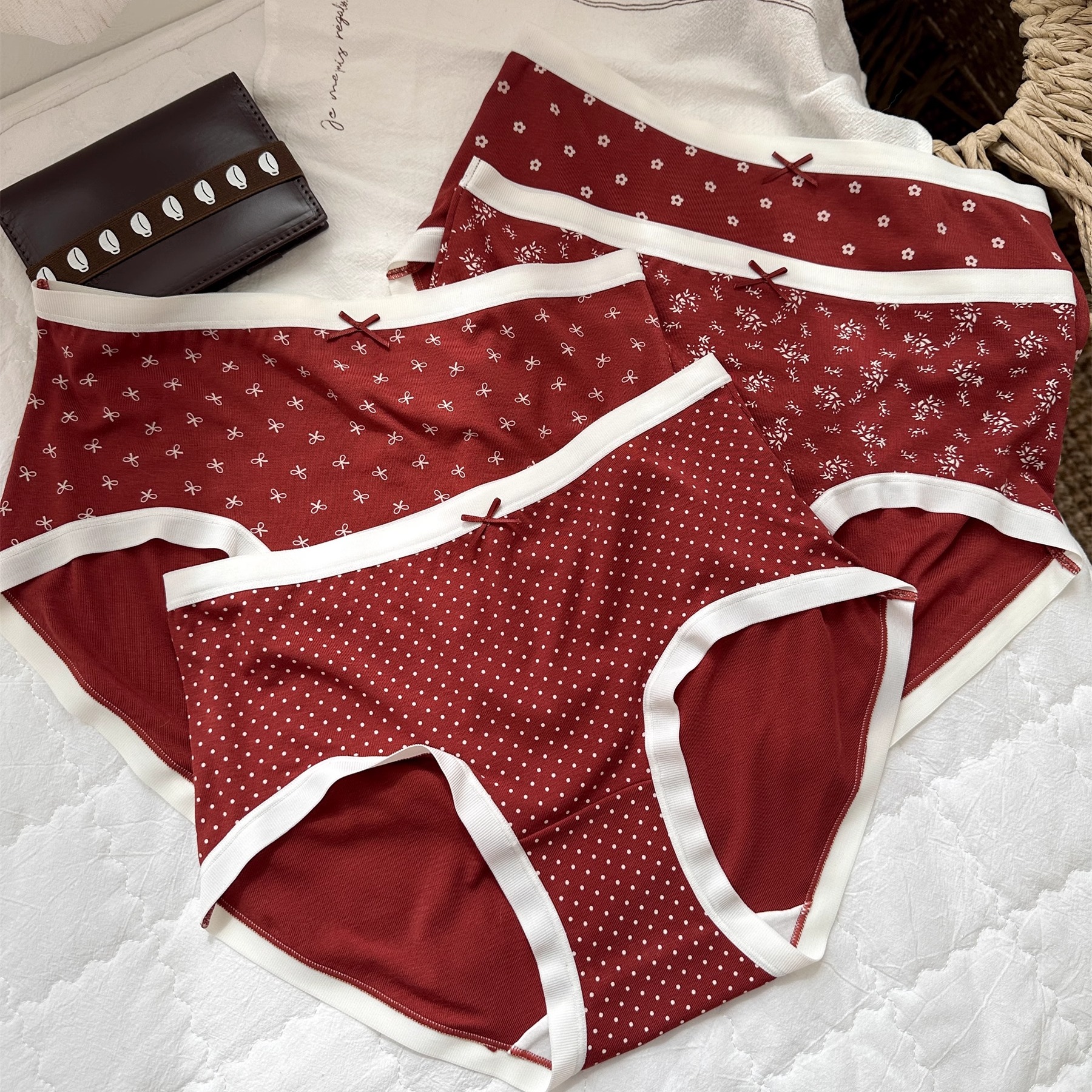 新年本命年红色内裤女