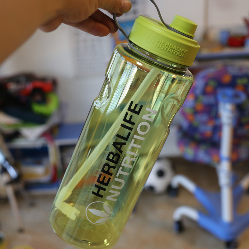 正品康宝莱水壶 2升 2000ml 运动型带刻度 升级版 喝水杯子装开水