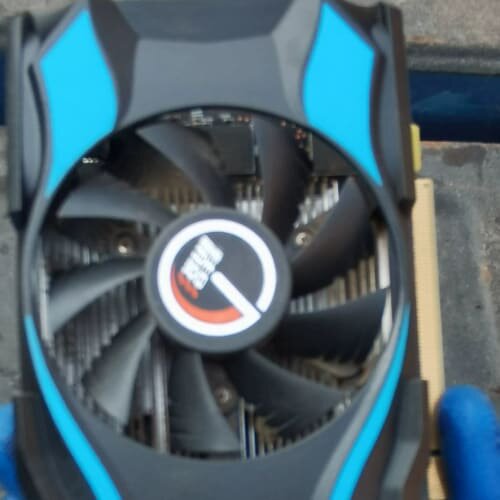 议价精影HD7670 1G GDDR5显卡，精镭版，蓝色散热器，