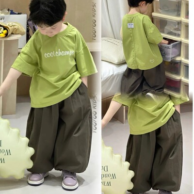 小男孩时尚炸街童装多巴胺穿搭夏