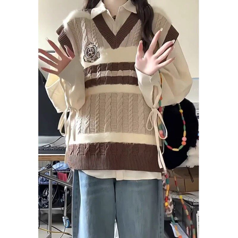 thumbnail for Early autumn Korean collegiate style knit vest shirt for women, 2026 super popular autumn outfit, complete set of jeans casual set