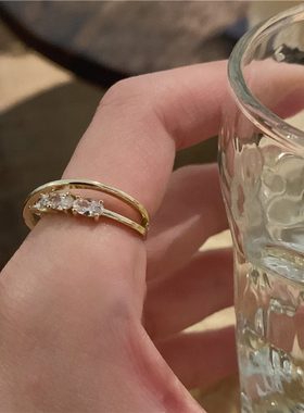 温柔镀金锆石交叉时尚指环