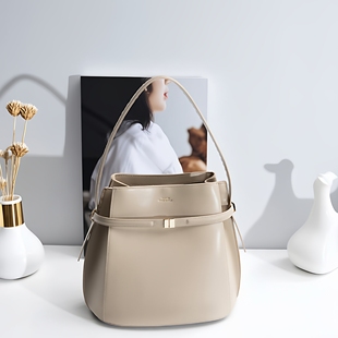 toteme水桶包瑞典小众2026款通勤托特包女包感真皮单肩腋下包