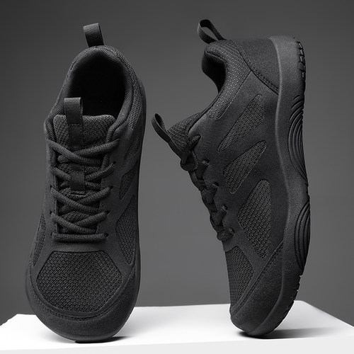 铠甲公牛大码宽脚透气男德训健步