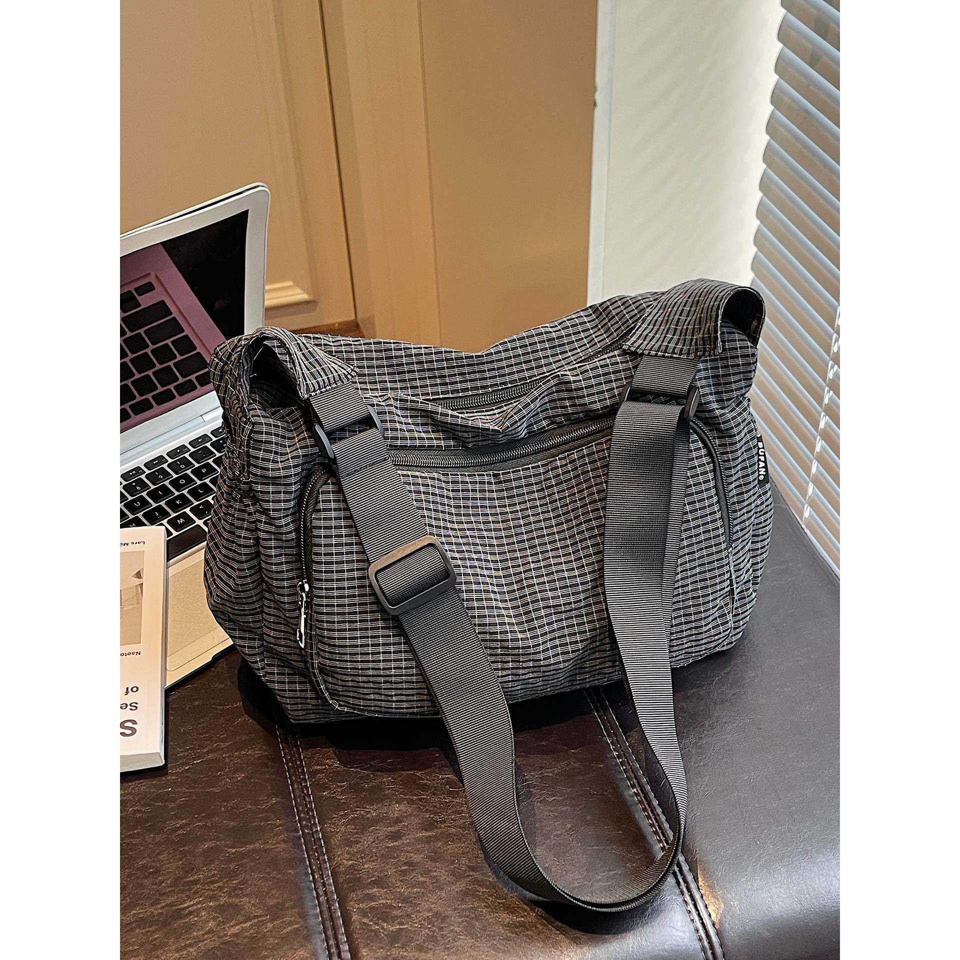 日系尼龙布休闲斜挎包女格子腋下包2025秋冬新款多口袋单肩大包,箱包皮具/热销女包/男包,通用款女包,淘宝优惠券,粉丝福利购,淘宝优惠卷