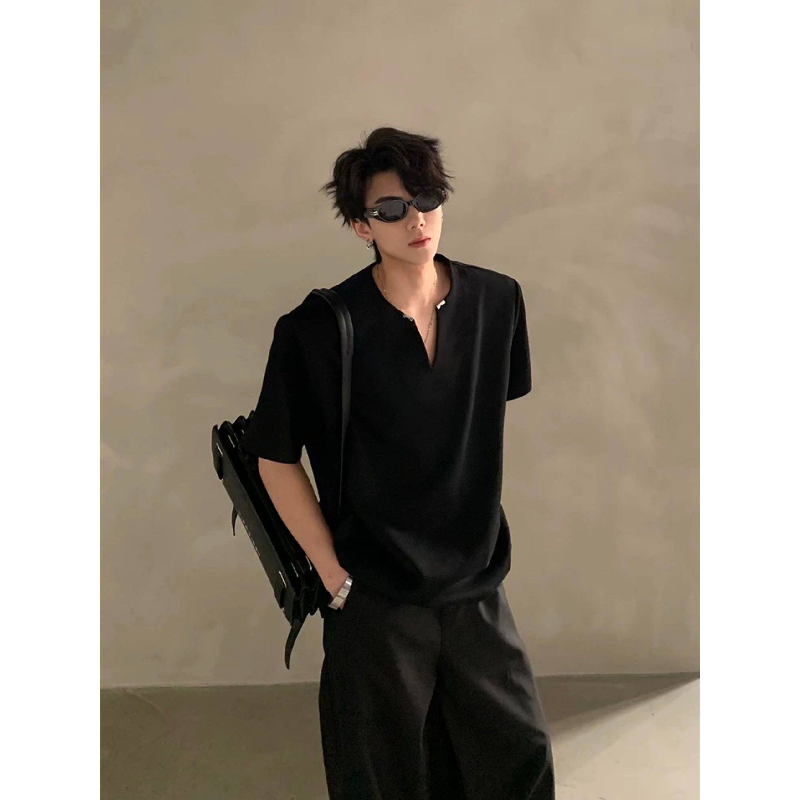 韩版潮流简约纯色V领短袖T恤男宽松休闲时尚百搭垫肩半袖痞帅上衣