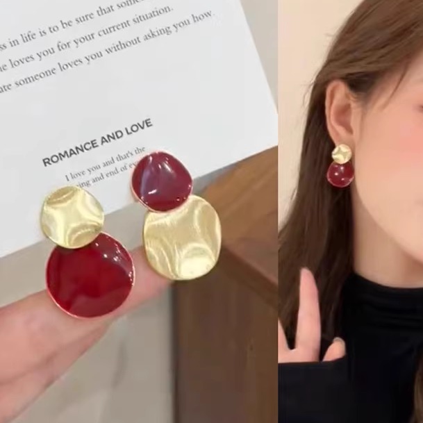 安克拉红色圆形不对称耳环女小众设计复古港风高级感气质耳坠耳饰