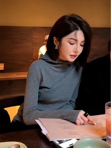 2023秋款高级感超好看冷淡系独特别致小众灰色连帽内搭打底上衣女