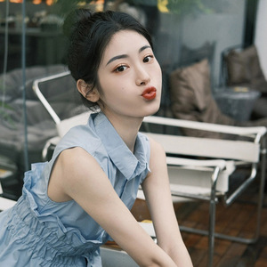 夏季2023新款蓝色木耳边无袖衬衫女士设计感小众别致漂亮上衣小衫