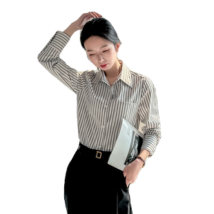 2026春季条纹衬衫女长袖高级感抗皱气质职业百搭翻领复古轻奢衬衣