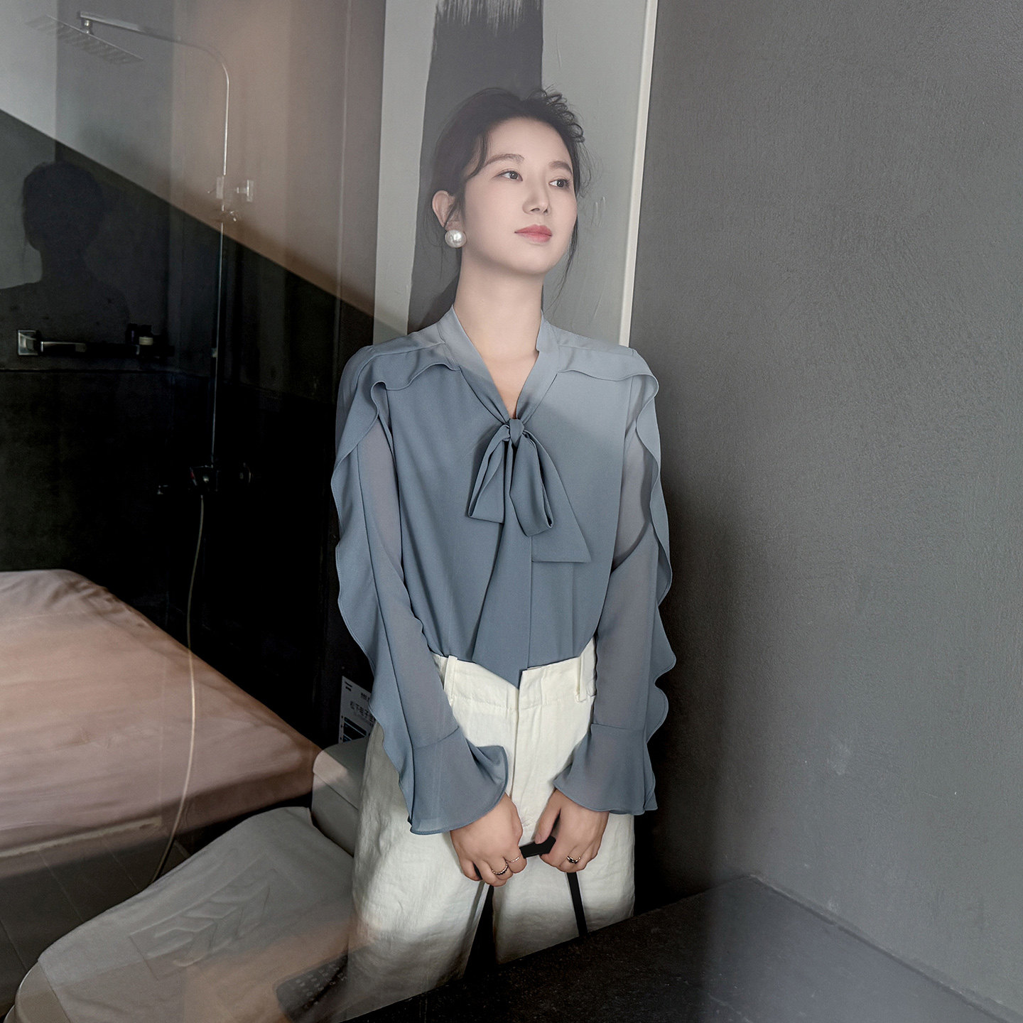 法式荷叶边长袖雪纺衬衫女士v领蝴蝶结设计感喇叭袖气质通勤上衣