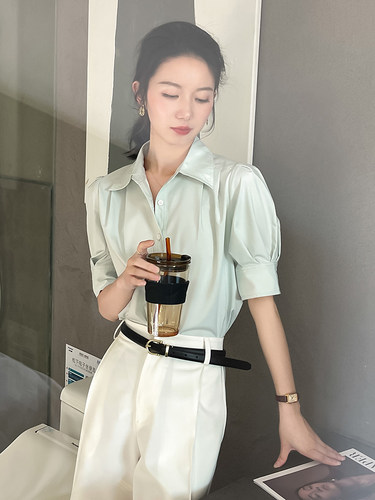 短袖衬衫浅绿色高级感洋气