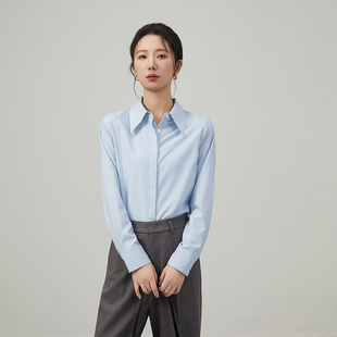 浅蓝色衬衫女高级感职业正装通勤基础百搭公务员面试翻领抗皱上衣