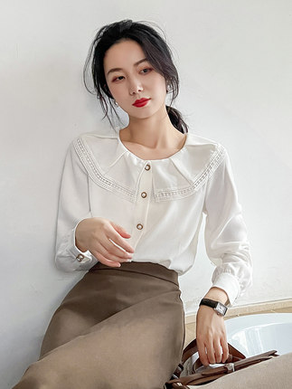 2025秋季娃娃领衬衫女长袖设计感小众法式复古减龄气质打底上衣