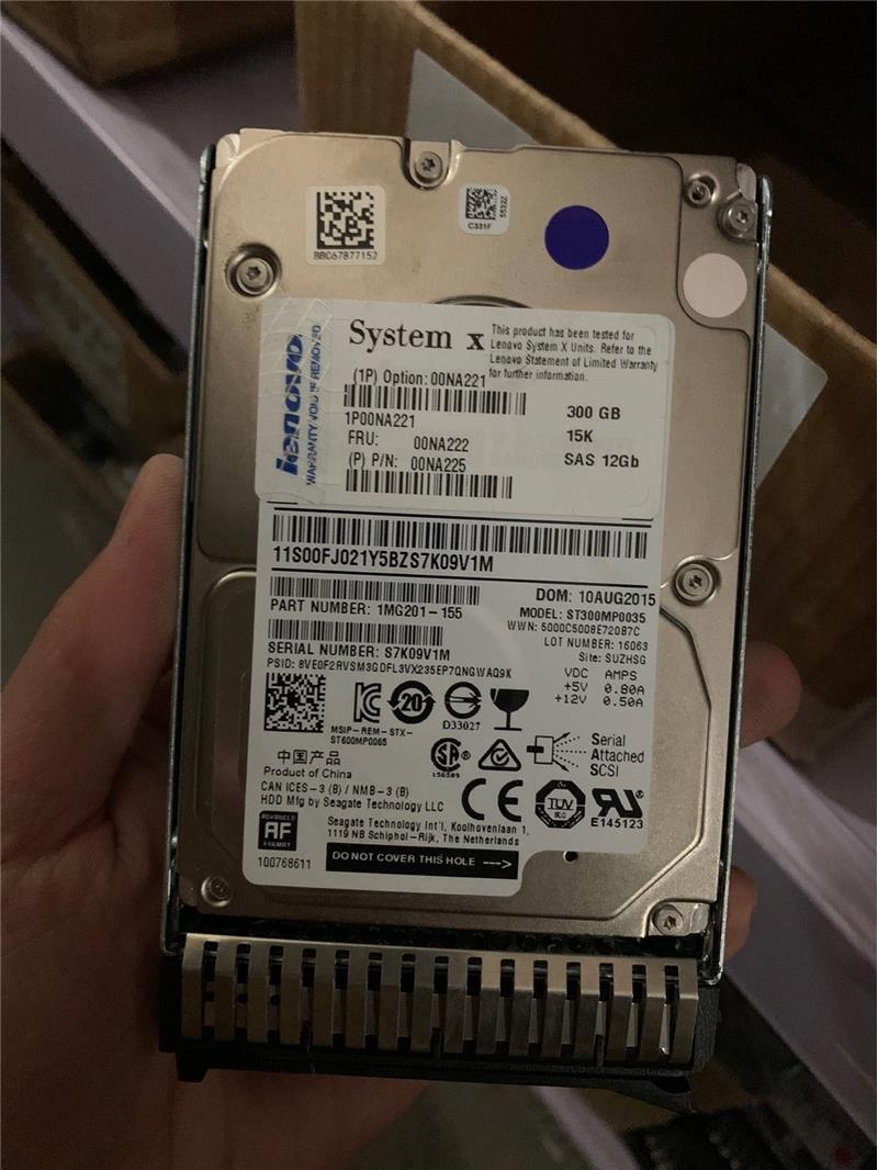 议价联想Lenovo HDD 300GB 15K 12G 2.5 SAS服务器硬盘00NA222原