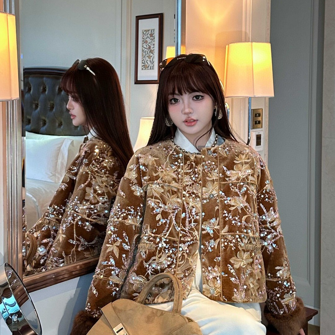 童心家刺绣进口水貂毛填充90白鹅绒羽绒服含90白鹅毛YS23-G418