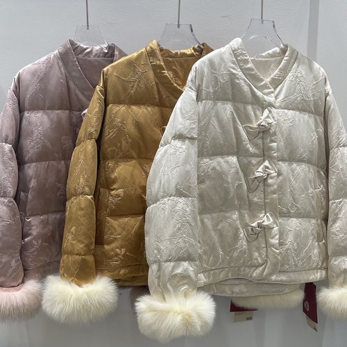 童心真领狐狸毛袖口保暖羽绒服外套(配可拆卸袖口狐狸毛圈)d1350