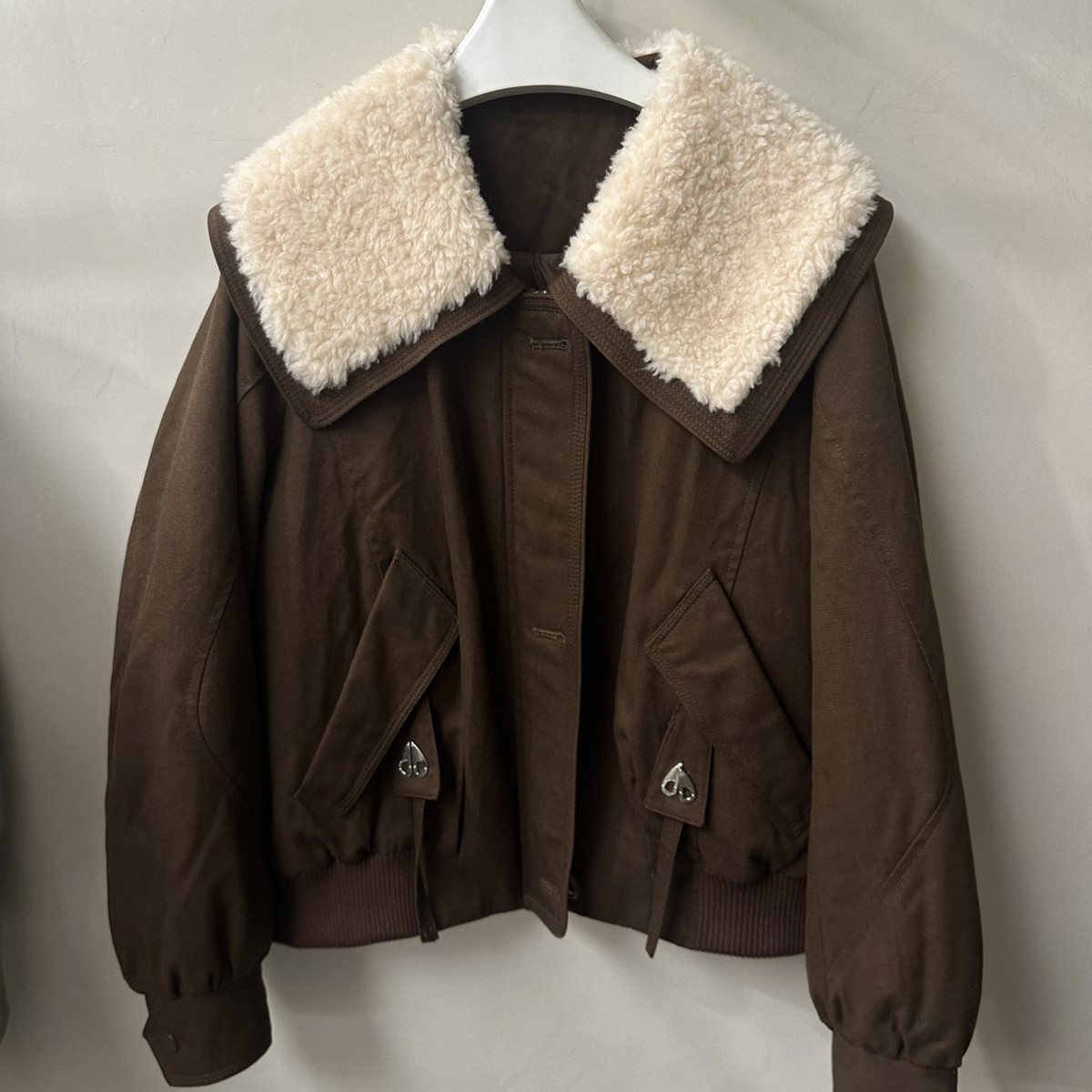 童心经典设计感舒适显瘦加厚拼接羊毛领子保暖羽绒服外套25877