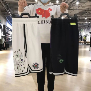 CW4816 短裤 男子2020新款 夏系带篮球训练健身透气速干涂鸦五分裤