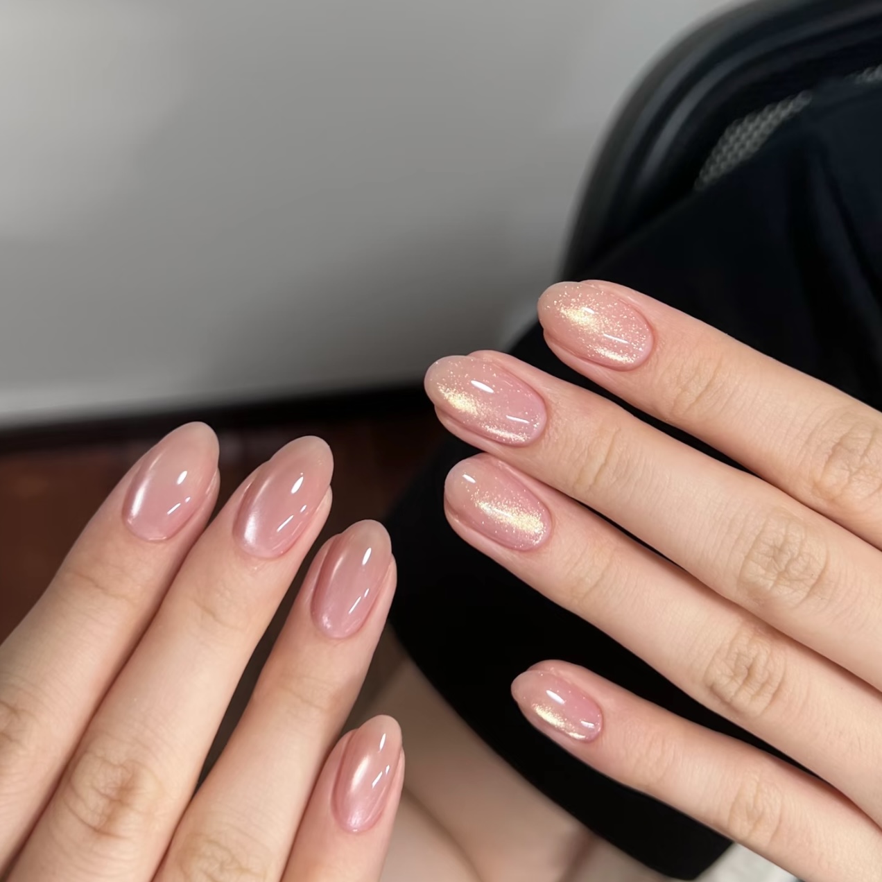 纯手工穿戴甲裸色猫眼ins风小灯泡美甲甲片高级感短款假指甲贴片