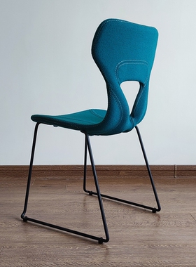 北欧简约家用靠背轻奢餐椅休闲会客等侯洽谈餐饮化妆咖啡椅B332