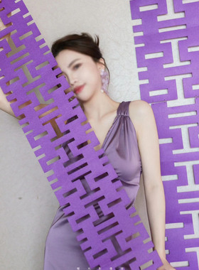 紫色长条喜字方形双喜连体喜拉花晨袍结婚拍照布置道具婚房布置