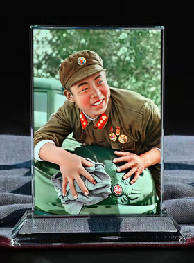 雷锋画像水晶摆件纪念品礼品