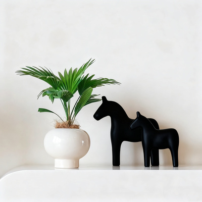 黑色小马造型装饰摆件