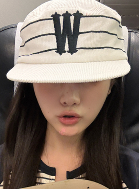 W字母白色平檐棒球帽子女秋季韩国ins灯芯绒时尚潮牌鸭舌帽男大头